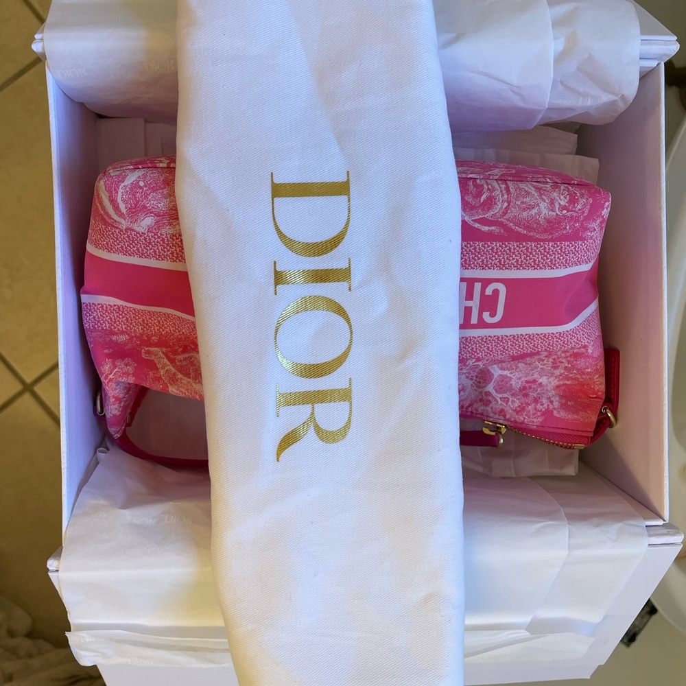 Dior Travel Medium Bag with Strap. - Picture 9 of 9